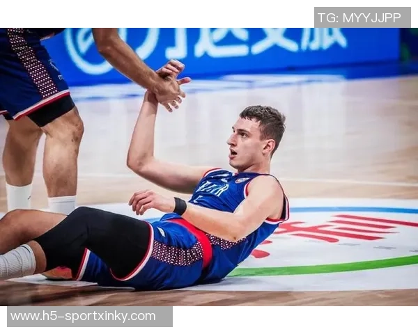 约维奇表现不佳仅得2分5失误轮换调整势在必行 约维奇表现不佳仅得2分5失误轮换调整势在必行